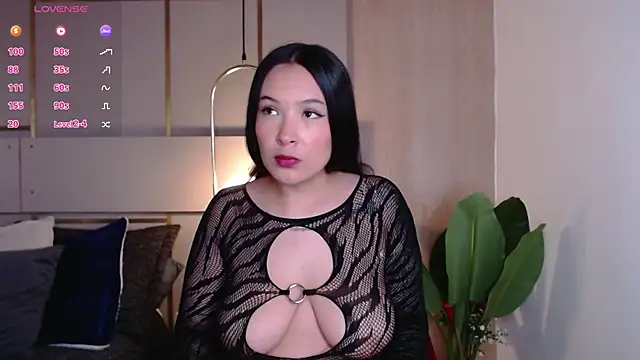 Victoria Collinns online show from November 20, 12:28 pm