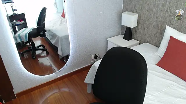 CattyMoon online show from March 21, 7:35 pm