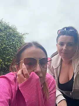 Snapshot of MolliexLexi1 chatting on January 25, 2:36 pm MolliexLexi1 online show from January 25, 2:36 pm