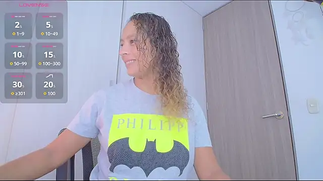 Zoedaniels online show from November 26, 10:10 pm