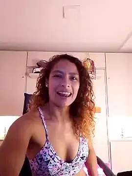 Zoedaniels online show from March 4, 12:50 am