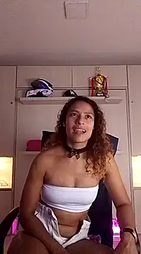 Zoedaniels online show from March 5, 8:42 pm