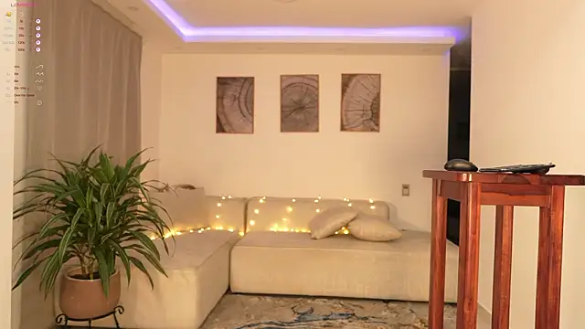 cinnamon crisss online show from February 14, 12:55 am