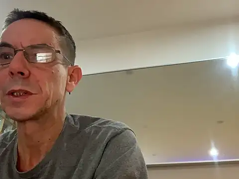 Kenhornu online show from December 17, 9:31 pm