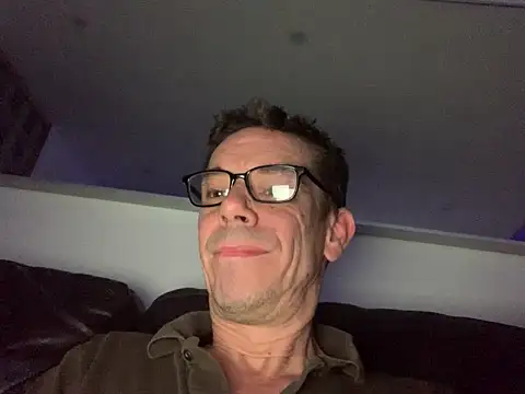 Kenhornu online show from March 5, 11:10 pm