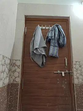 Snapshot of randit7 chatting on March 26, 1:53 pm randit7 online show from March 26, 1:53 pm