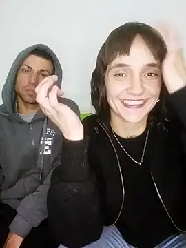 parejarica420 online show from May 20, 4:59 pm