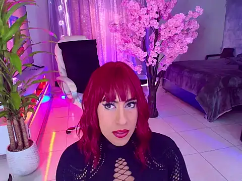 latexgoddes online show from March 7, 3:39 pm