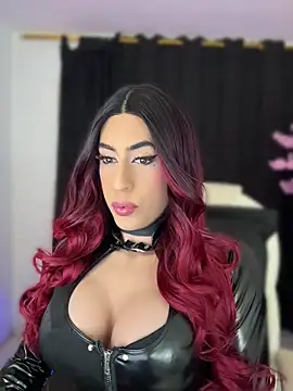 latexgoddes online show from June 17, 12:21 am