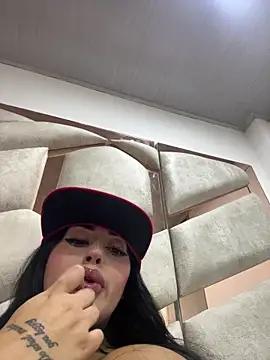 Girl milk7 online show from March 3, 6:42 am