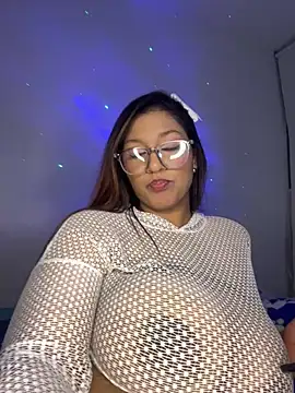 Snapshot of ALEXANDRA95 chatting on March 6, 7:25 am ALEXANDRA95 online show from March 6, 7:25 am