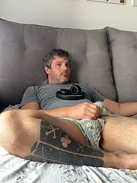 Snapshot of Taurino_gostoso chatting on March 17, 12:57 pm Taurino gostoso online show from March 17, 12:57 pm