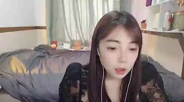 Snapshot of Song_99 chatting on February 20, 5:12 am Song 99 online show from February 20, 5:12 am