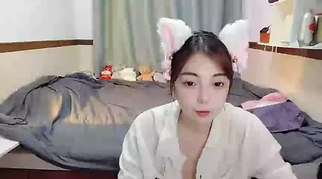 Snapshot of Song_99 chatting on February 19, 2:22 pm Song 99 online show from February 19, 2:22 pm