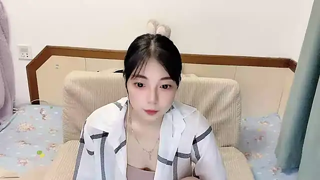 Snapshot of Song_99 chatting on March 20, 2:42 pm Song 99 online show from March 20, 2:42 pm