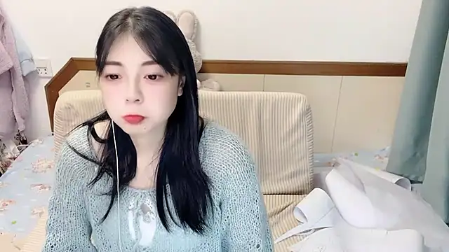 Snapshot of Song_99 chatting on March 18, 2:28 pm Song 99 online show from March 18, 2:28 pm