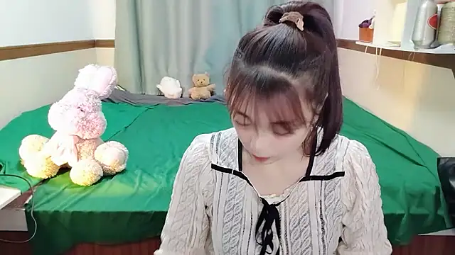 Snapshot of Song_99 chatting on February 18, 2:27 pm Song 99 online show from February 18, 2:27 pm
