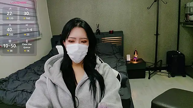 lovecandy7 online show from February 8, 5:51 am