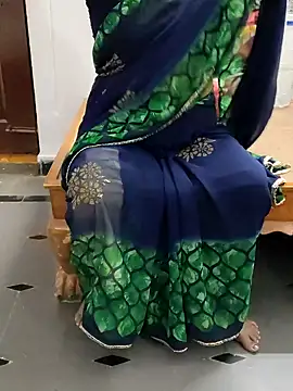 Snapshot of laxmitelugu78 chatting on February 6, 1:43 pm laxmitelugu78 online show from February 6, 1:43 pm