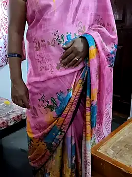 Snapshot of laxmitelugu78 chatting on January 28, 7:32 am laxmitelugu78 online show from January 28, 7:32 am