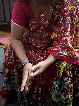 Snapshot of laxmitelugu78 chatting on February 2, 5:53 am laxmitelugu78 online show from February 2, 5:53 am