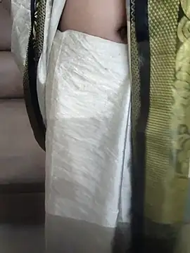 Snapshot of laxmitelugu78 chatting on November 3, 9:13 am laxmitelugu78 online show from November 3, 9:13 am