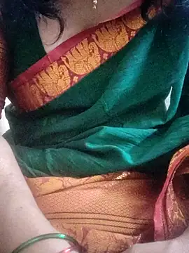 Snapshot of laxmitelugu78 chatting on September 27, 6:41 am laxmitelugu78 online show from September 27, 6:41 am