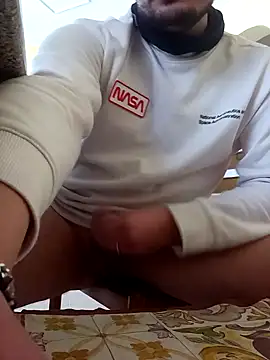 Luigi1990  online show from March 4, 8:13 am