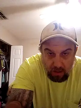 Snapshot of mrcox420 chatting on January 23, 8:57 am mrcox420 online show from January 23, 8:57 am