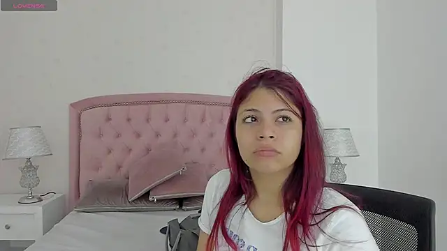 Kendall  Fox online show from October 2, 4:05 am