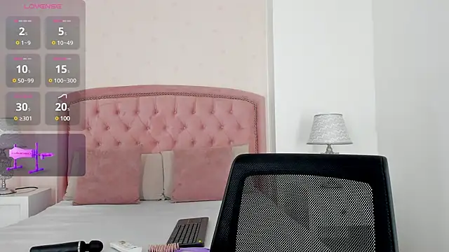 Kendall  Fox online show from March 19, 4:57 am