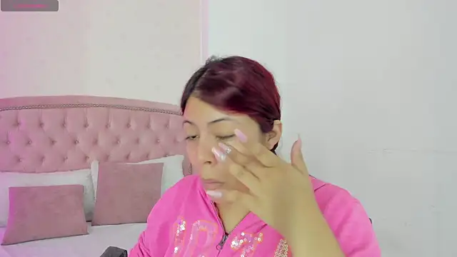 Kendall  Fox online show from October 25, 5:17 am