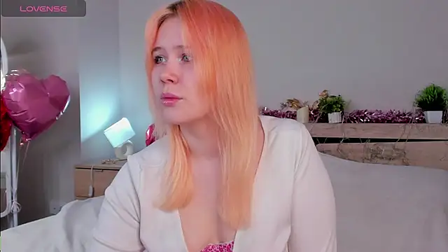 Amy Kimberlly online show from February 14, 6:13 am