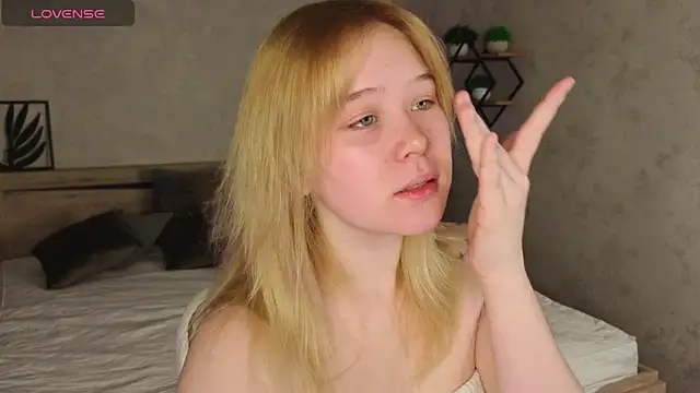 Amy Kimberlly online show from October 21, 12:32 am