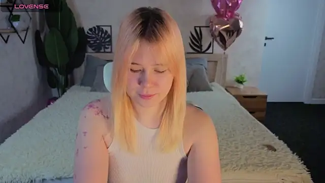 Amy Kimberlly online show from March 6, 12:38 am