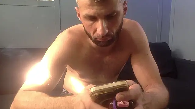 sexyhotstud12 online show from January 12, 6:47 pm