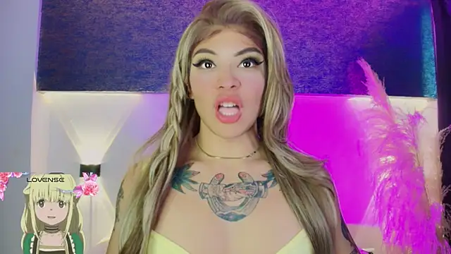 Snapshot of REBECA_VALENTINE chatting on March 2, 9:52 pm REBECA VALENTINE online show from March 2, 9:52 pm