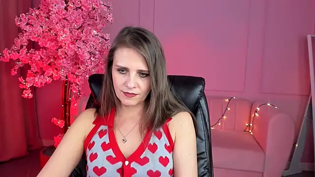 Snapshot of EmiliaBedy chatting on March 21, 3:24 pm EmiliaBedy online show from March 21, 3:24 pm
