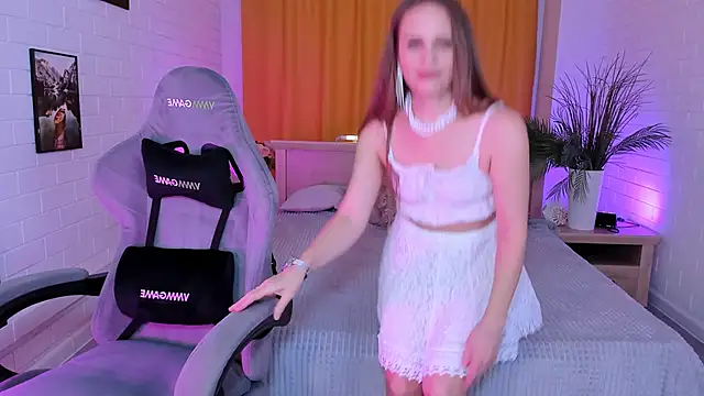 EmiliaBedy online show from December 2, 9:11 am