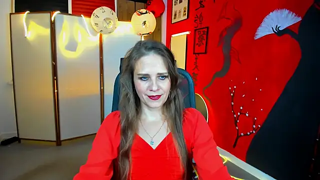 Snapshot of EmiliaBedy chatting on September 12, 5:18 am EmiliaBedy online show from September 12, 5:18 am