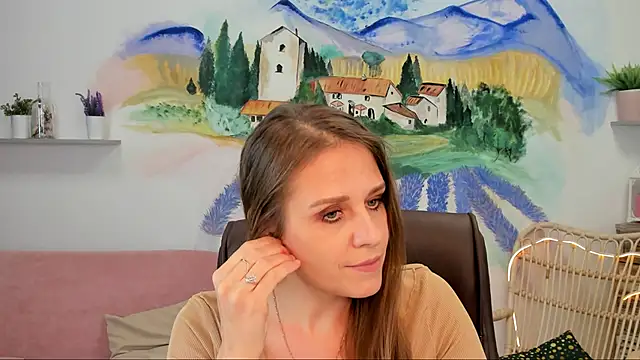 Snapshot of EmiliaBedy chatting on February 20, 3:19 pm EmiliaBedy online show from February 20, 3:19 pm