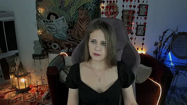 Snapshot of EmiliaBedy chatting on February 27, 12:12 pm EmiliaBedy online show from February 27, 12:12 pm