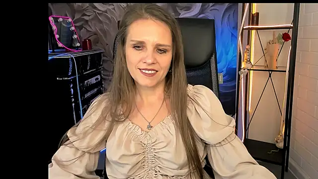 Snapshot of EmiliaBedy chatting on March 19, 12:12 pm EmiliaBedy online show from March 19, 12:12 pm