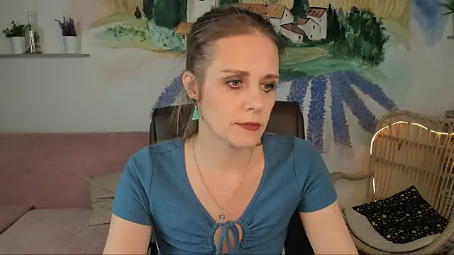 Snapshot of EmiliaBedy chatting on February 22, 3:25 pm EmiliaBedy online show from February 22, 3:25 pm