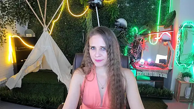 Snapshot of EmiliaBedy chatting on October 15, 9:06 am EmiliaBedy online show from October 15, 9:06 am