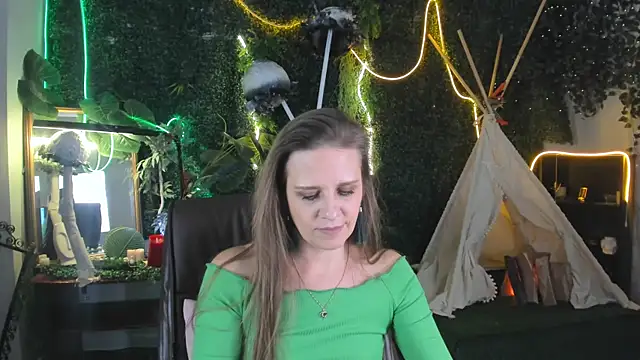 Snapshot of EmiliaBedy chatting on March 11, 3:34 pm EmiliaBedy online show from March 11, 3:34 pm