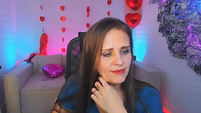 Snapshot of EmiliaBedy chatting on March 6, 11:58 am EmiliaBedy online show from March 6, 11:58 am