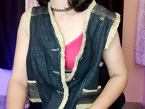 Snapshot of Aapsara_ chatting on February 23, 4:35 pm Aapsara online show from February 23, 4:35 pm