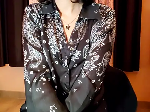 Snapshot of Aapsara_ chatting on February 21, 6:15 pm Aapsara online show from February 21, 6:15 pm