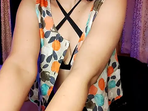 Snapshot of Aapsara_ chatting on February 22, 8:09 pm Aapsara online show from February 22, 8:09 pm